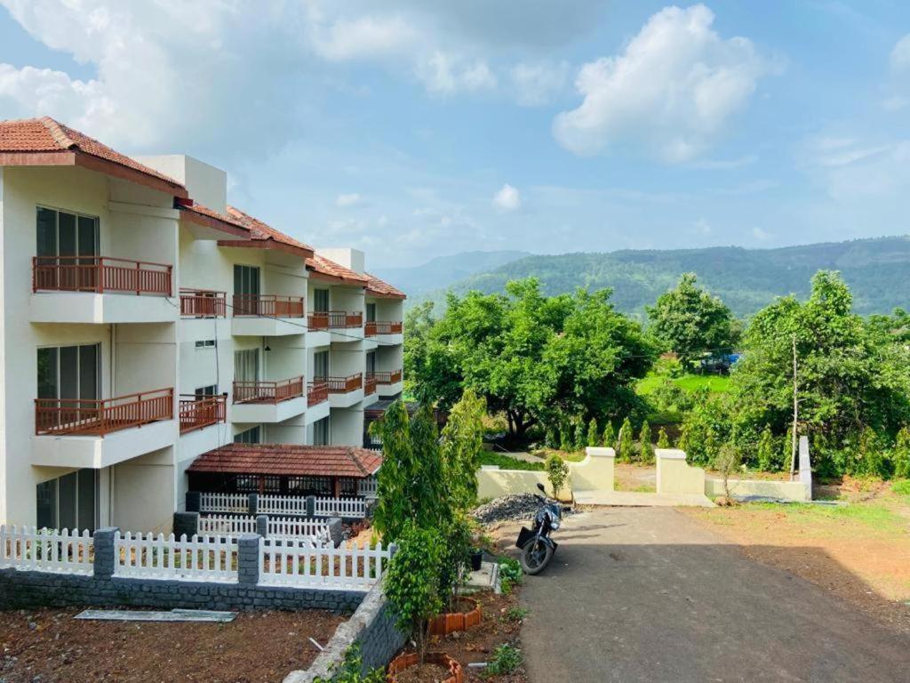 La Mira Casa Karjat Villa Exterior photo